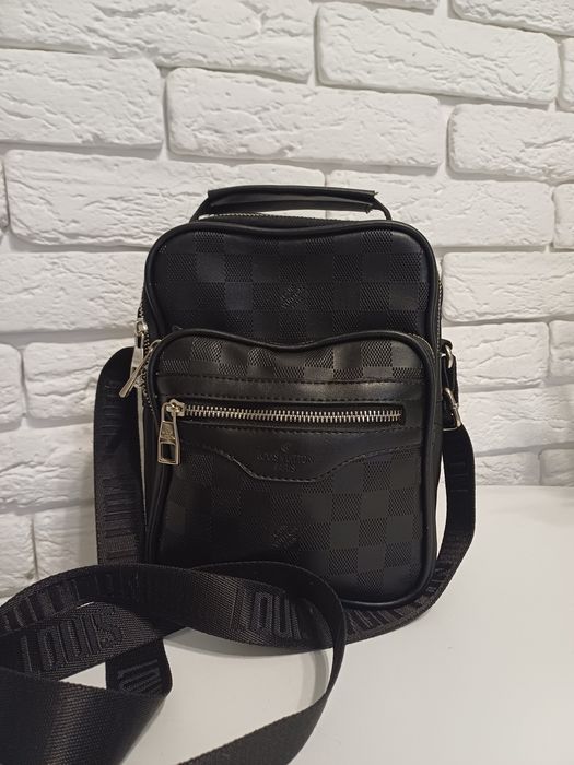 Продам мужскую сумку.