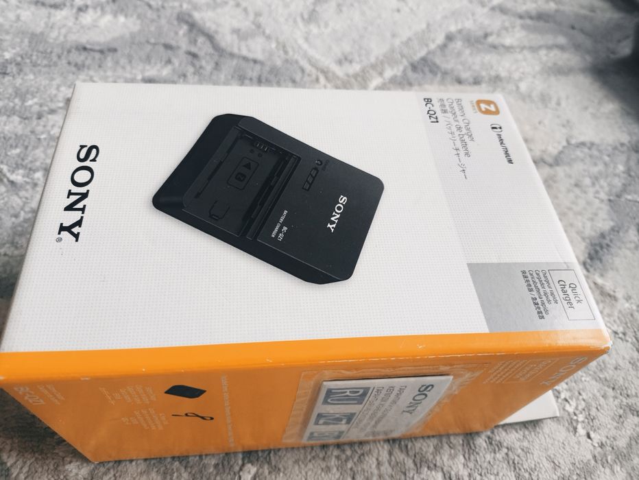 Зарядное Sony BC-QZ1 для аккумуляторов NP-FZ100 фотоаппарат адаптер