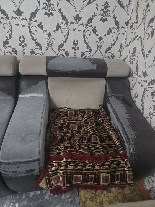 Продам диван срочно