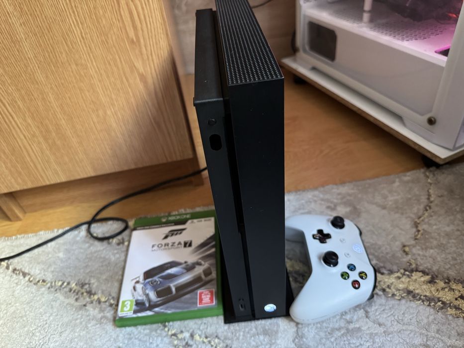 Xbox One X controller si joc