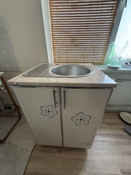 Кухонный мебель из 4 предмета