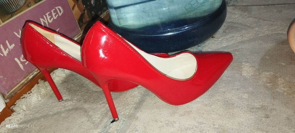 Туфли красный каблуки