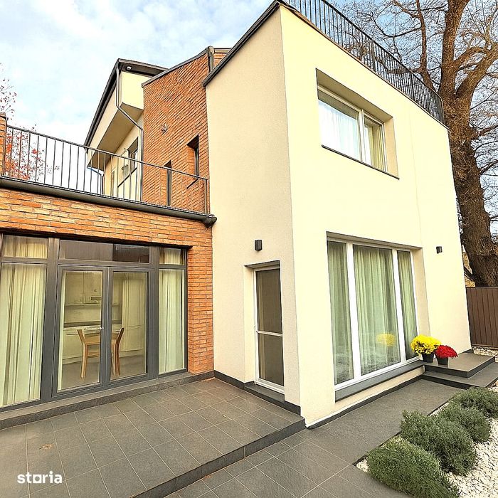 Casa moderna, 2025, cu terase generoase si arhitectura premium