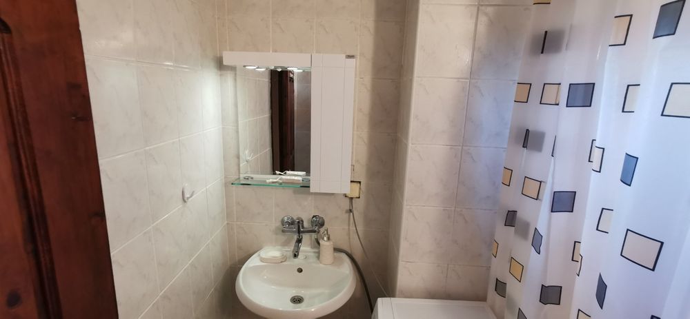 Дава се под наем Етаж от къща в с. Дуранкулак, Област Добрич - 120 кв.м за 51 € - Снимка #14