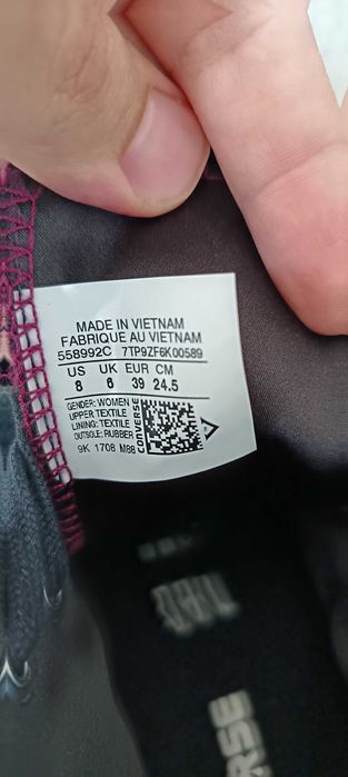 Дамски маратонки Converse размер 39 плюшени с капси  Chuck Taylor