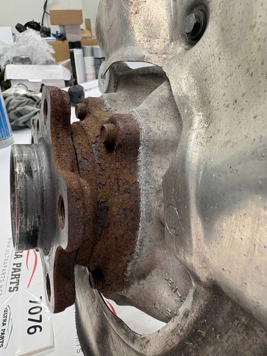 Преден Ляв Шенкел С Лагер За БМВ 1 Ф70 2 Ф74 У06 6890171 6899175 BMW 1er F70 2er F74 U06