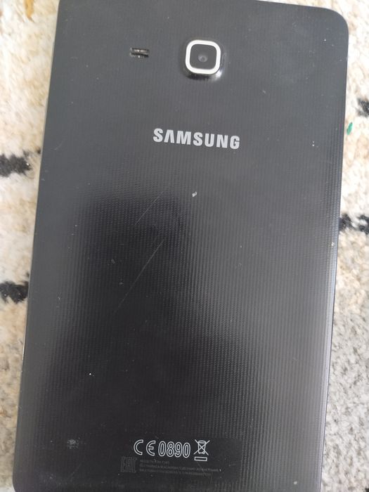 Продам планшет самсунг таб А 6
