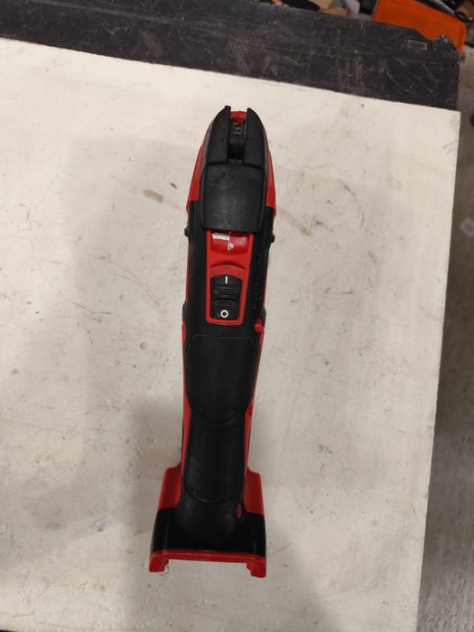 Акумулаторен мултитул Милуоки Milwaukee M18 BMT + 2Ah