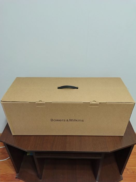 Vând boxă Bower&Wilkins Zeppelin