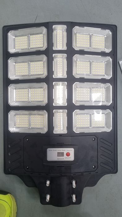 Фонари уличные, на солнечной батарее