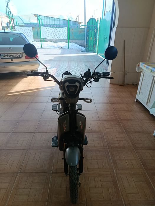 Скутер Sup в хорошем состоянии