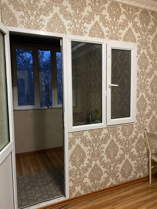 Chilonzor 7 kv 2 ta  oqiydigan ishledigan  bollar kerakbola kerak