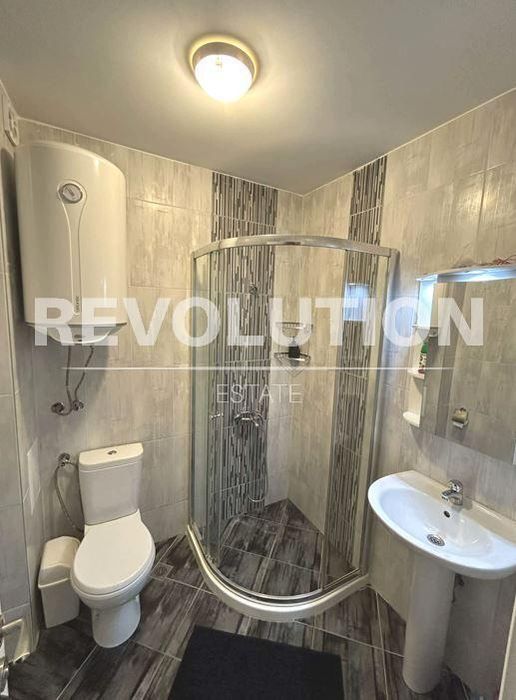 Дава се под наем Двустаен апартамент в Варна, Бриз - 66 кв.м за 548.25 € - Снимка #5