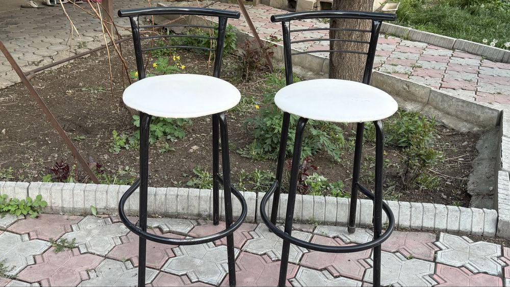 Продам барные стулья