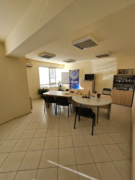 Офис под наем Център Шумен