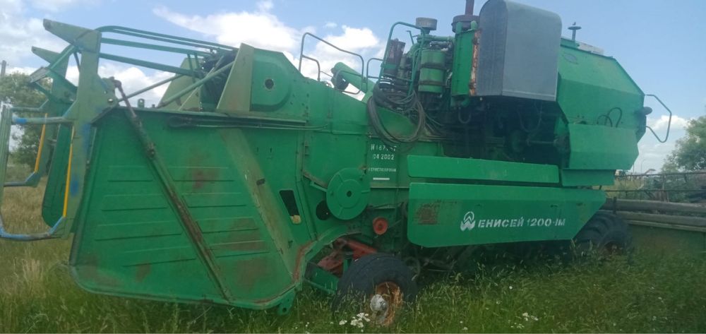 Енисей комбайн  продам