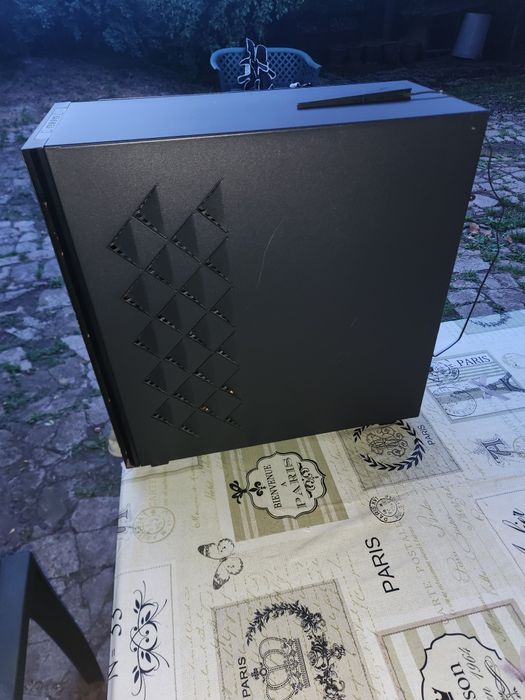 Компютър в перфектно състояние + опция за волан logitech g27