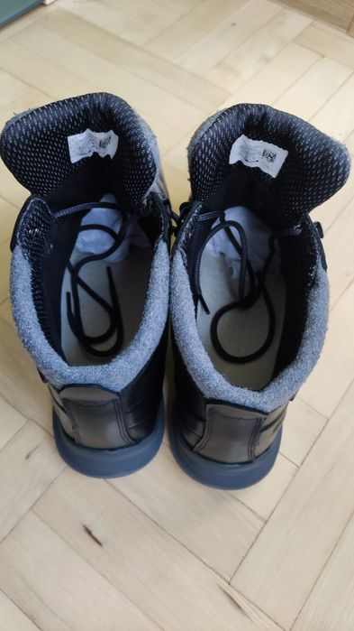 Продавам зимни кожени обувки Merrell

Ontario Thermo Mid Wp J16937