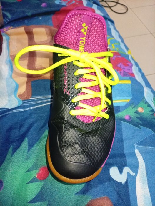 Adidași Yonex mărimea 39