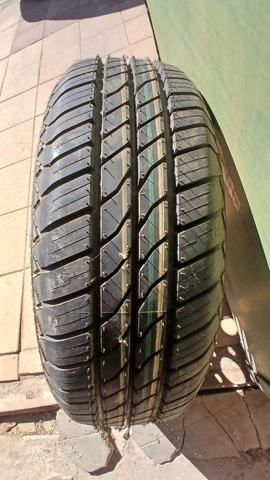 2 броя гуми 195/65 R15 с нови джанти