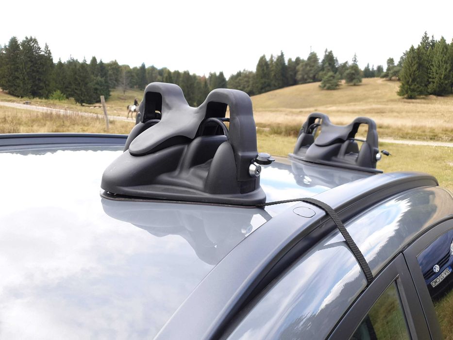 Suport schi Menabo Shuttle cu prindere magnetica, 2 perechi ski