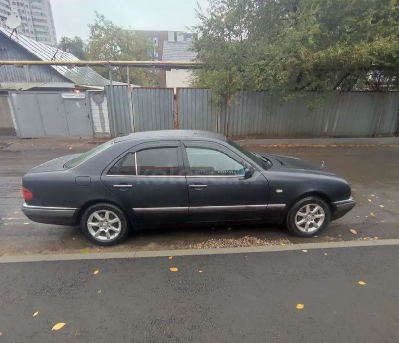Mercedes w 210 Elegence
