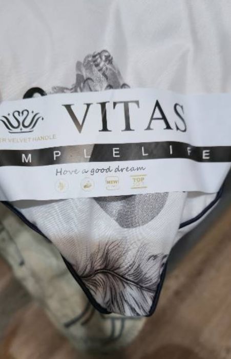 Продам всесезонное одеяло 150×200