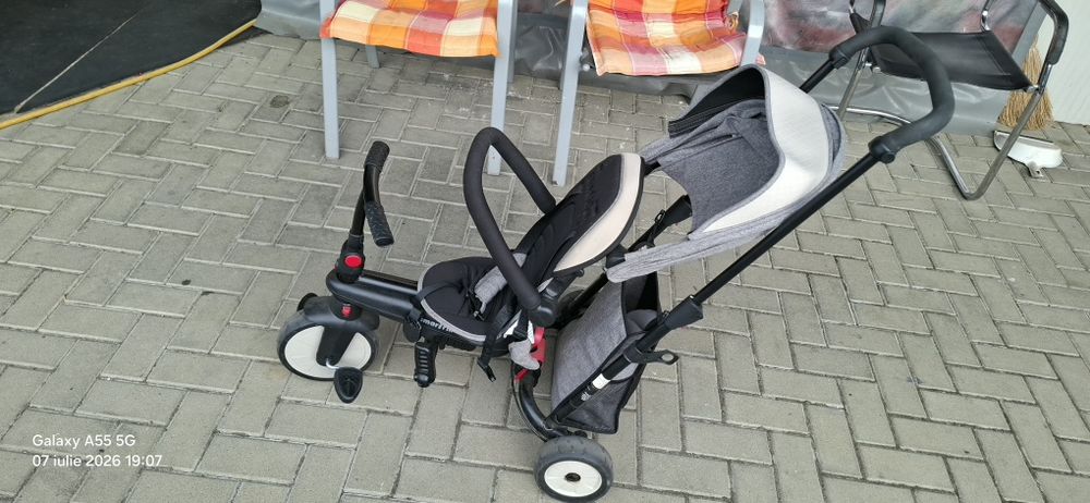 Vand tricicleta cu pedale puțin folosita.
