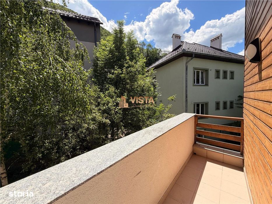 Casa tip duplex, zona Centru