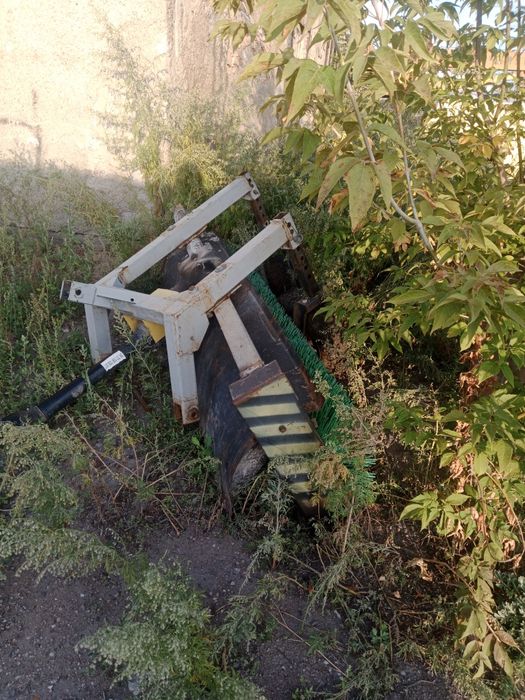 Продам щетку тракторная