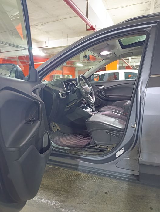 Srocna sotiladi tracker 2 premier panaramali lukli ideal sastayana