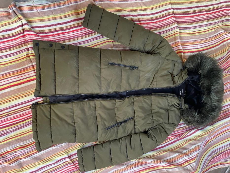 Продаю женские куртки