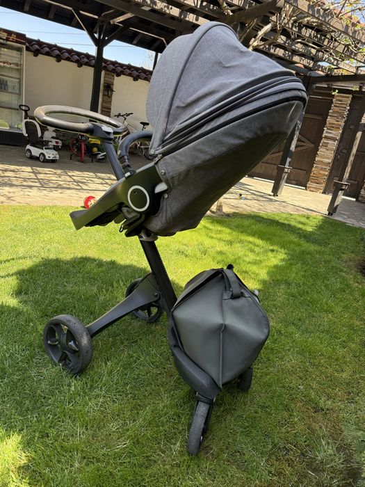 StoKKe xPlory 6 - сива бебешка количка