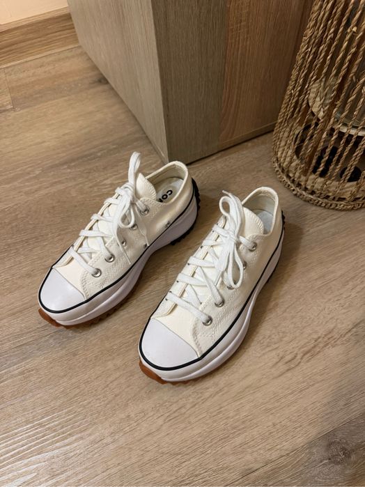 Чисто нови кецове Converse