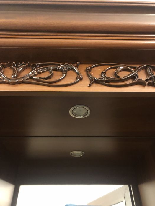 Шкаф-витрины для гостиной