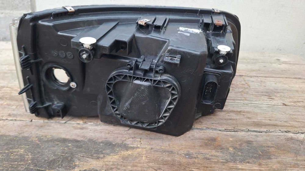 Volkswagen Transporter T5 | far stanga | 2005***