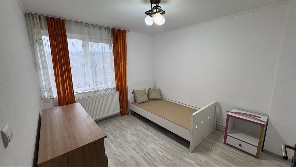 Inchiriez apartament 100 mp, Simleu Silvaniei