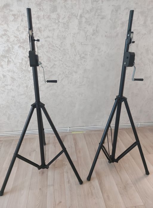 Stative schela lumini sau boxe noi
