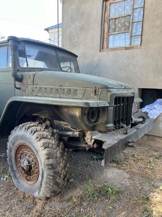 Прода. Грузовое авто Урал тягач, вместе с мотором и бочкой