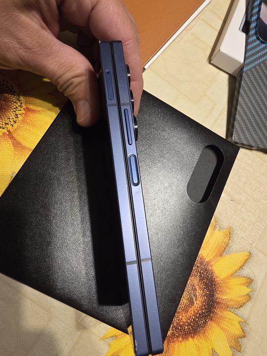 Samsung Galaxy Z Fold 6 256GB Гаранция