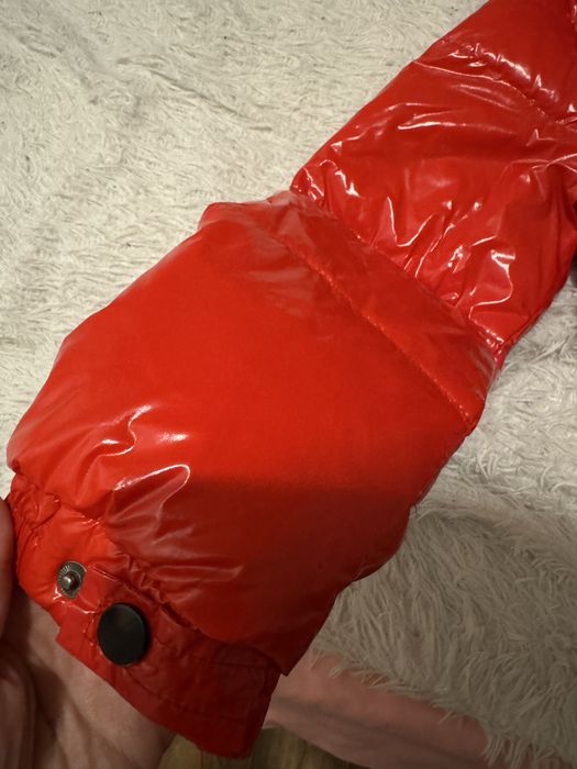 Продам детскую куртку