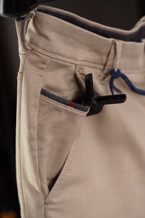 Blugi/Pantaloni Diesel Jogg Jeans W28