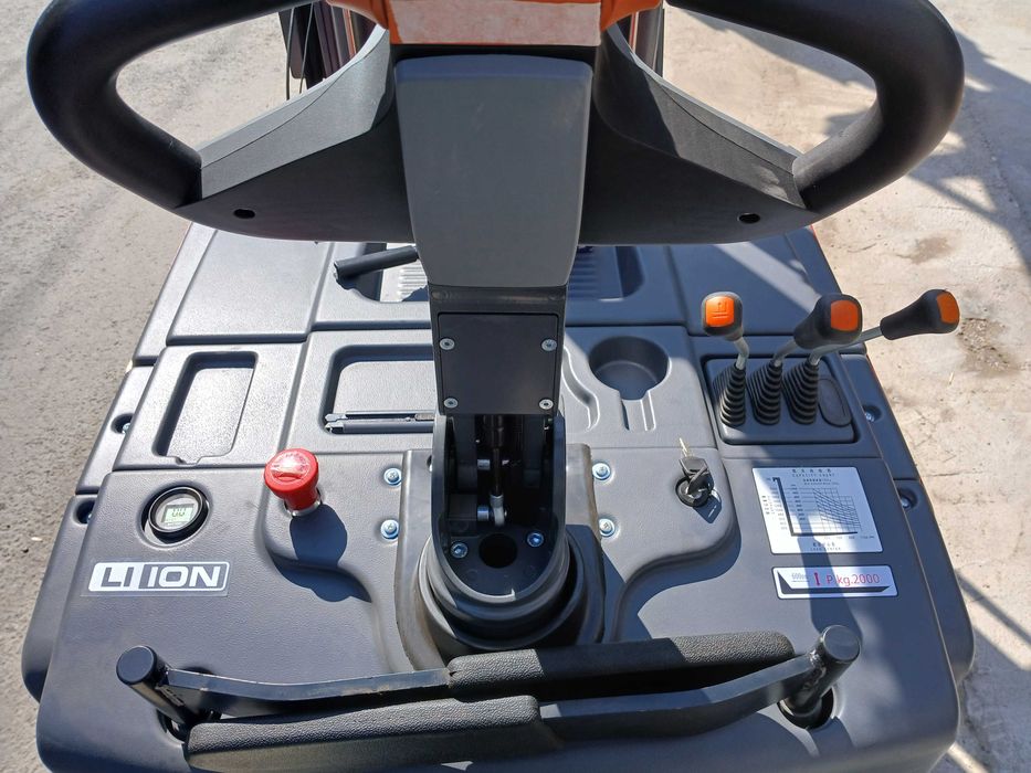 Мини Ричтрак JAC 2 тонный 6 метровый