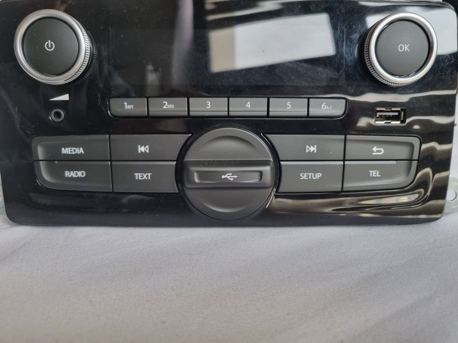 Radio Renault Clio 4 Original 2019 model facelift - 390 lei