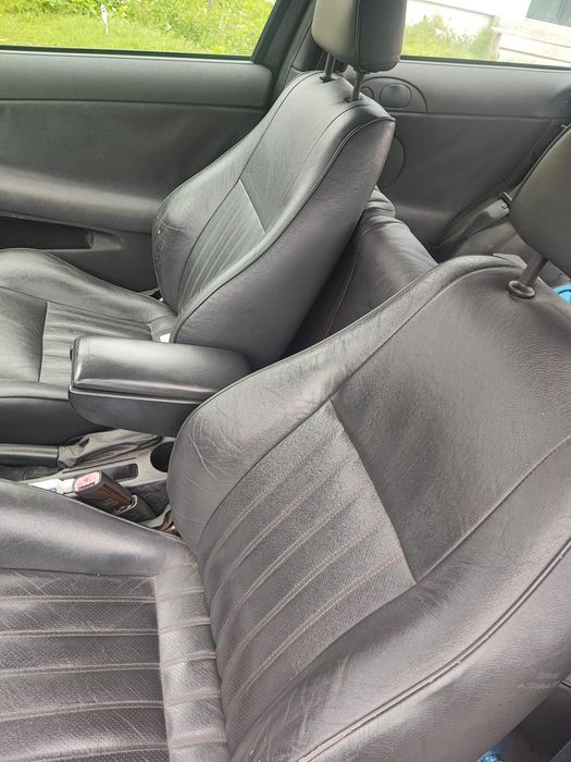 Vând Alfa Romeo 147