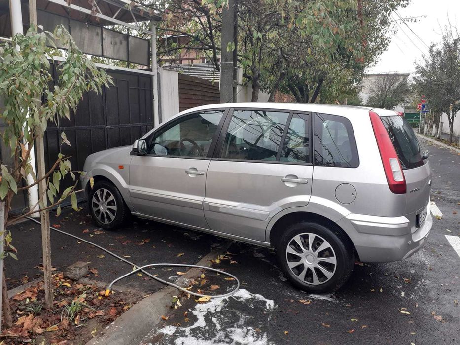 Ford Fusion, an fabricatie 2011, 1.4, benzina