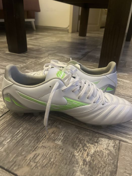 Бутонки Mizuno neo pro