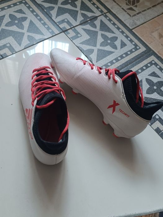 Футбольные бутсы Adidas