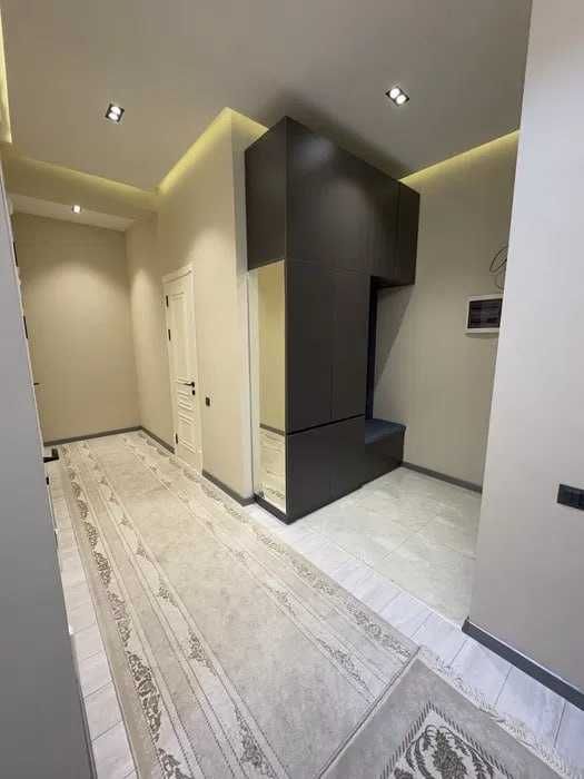 3 ком Oq Saroy мирзо-улугбек подключ паркентский 80 м² евро;