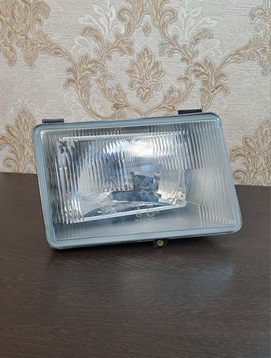 Фара Волга 3110 Газель Москвич 2141 ЗИЛ 5301(бычок) Германия. Новая
Га